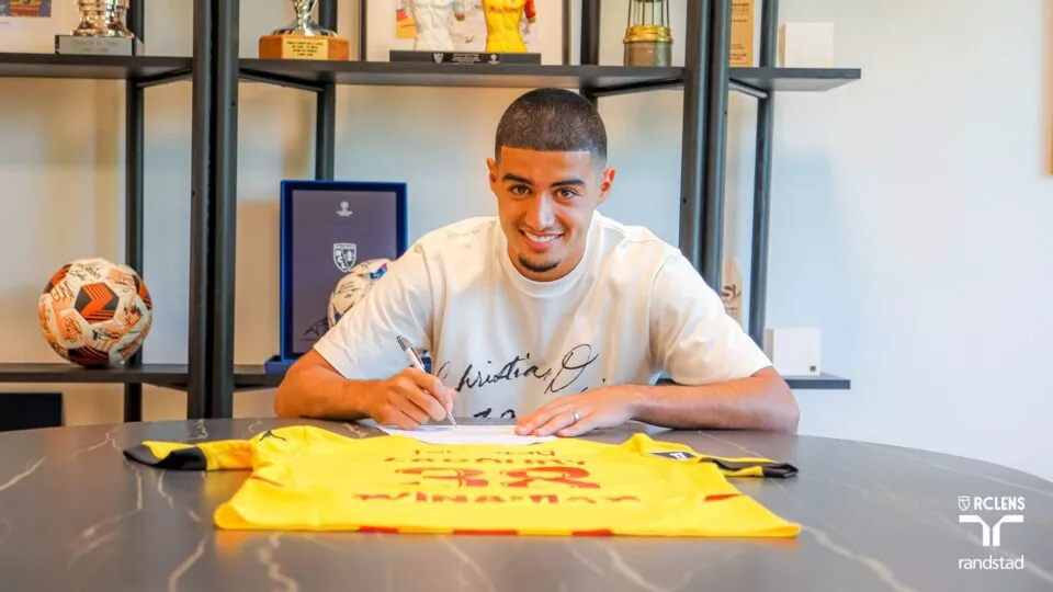 L’international marocain Anass Zaroury signe à Lens