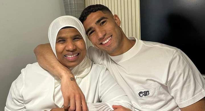 Achraf Hakimi se confie sa relation avec sa mère et la gestion de ses biens