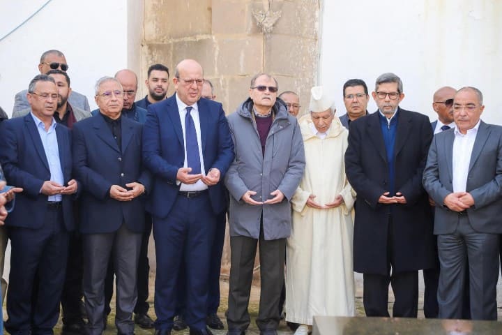 La délégation indépendante est la miséricorde sur les martyrs de la patrie à l'occasion du 81e anniversaire du soulèvement du 29 janvier