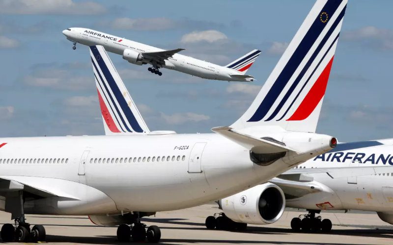 des milliers de billets d’avion remboursés