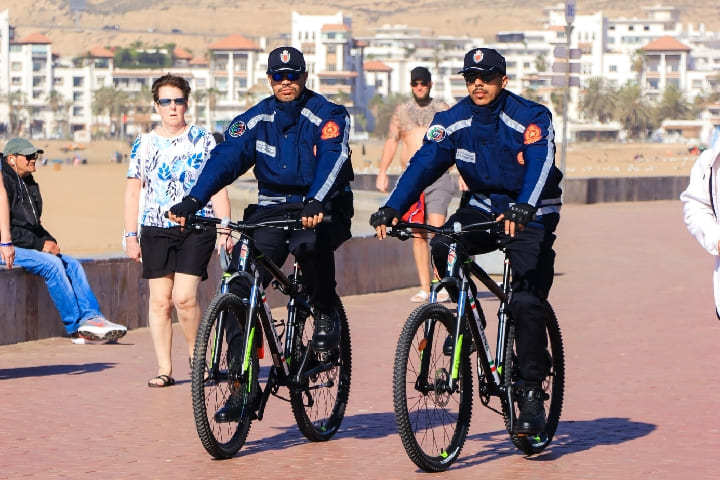 Le début de travail avec les unités de vélo des livres touristiques d'Agadir