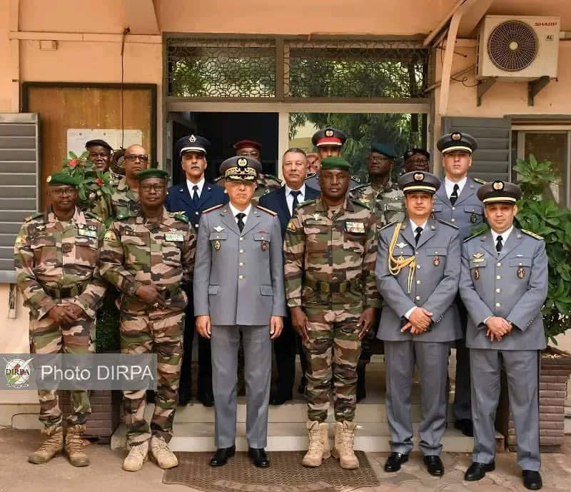 Première réunion de la commission militaire mixte pour renforcer la coopération