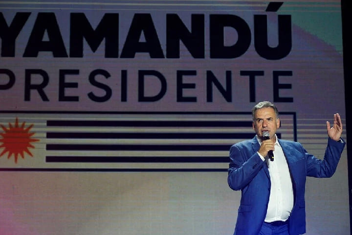 L’inauguration de Yamando Oysi est un nouveau président de l’Uruguay