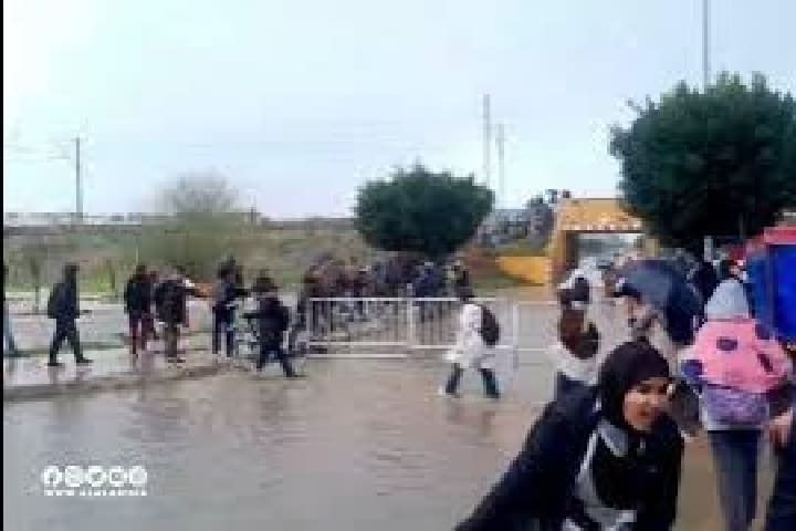 Les inondations inondés dans les rues du législateur de Balasiri, en l’absence de solutions efficaces