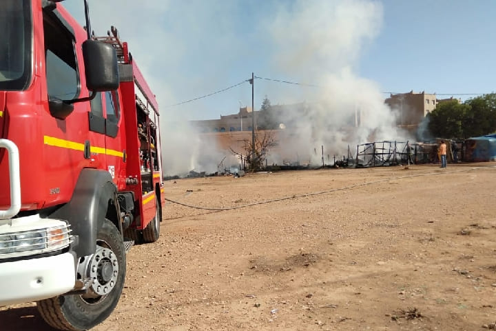 Le déclenchement d’un incendie massif dans le quartier aveugle