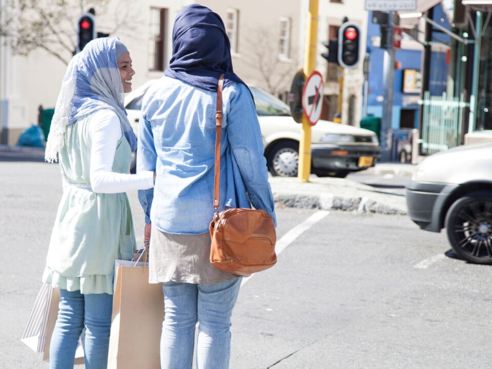 Des élus veulent criminaliser la possession d’images de femmes voilée sans hijab