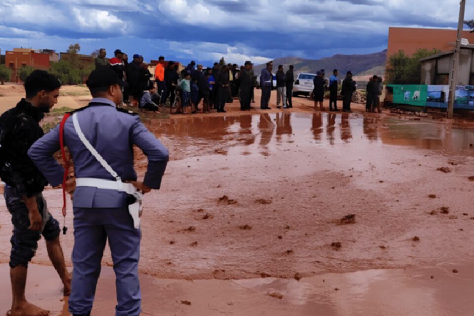 Les inondations inondent un rond-point d’Awina en azilal … et l’inhabiter