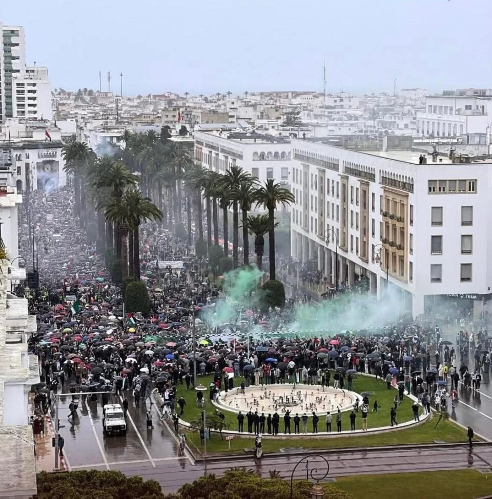 Des milliers de Marocains lors de la marche de solidarité avec le peuple palestinien