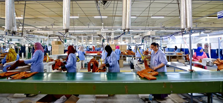 Les femmes, maillon faible et précaire du secteur informel (HCP)