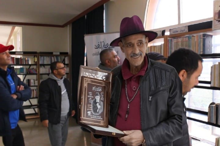 L’artiste Mohamed Shoubi laisse le monde au séjour du séjour