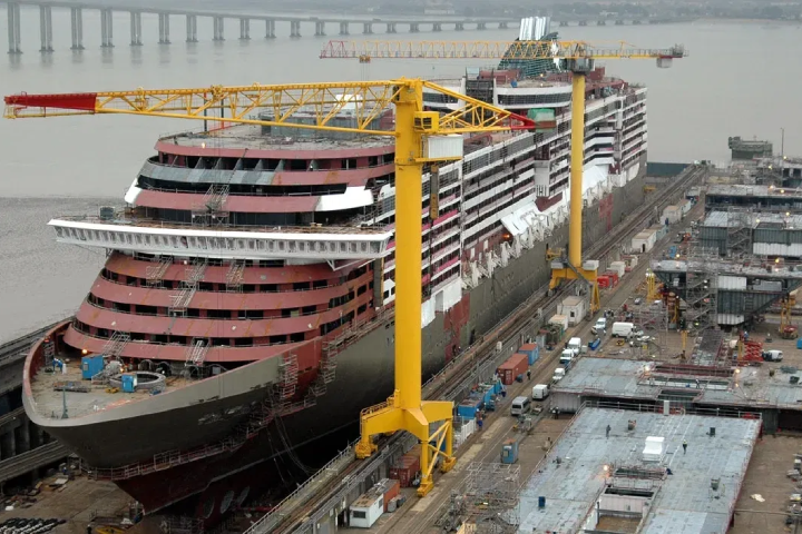 D'énormes investissements navals à Casablanca menacent la supériorité
