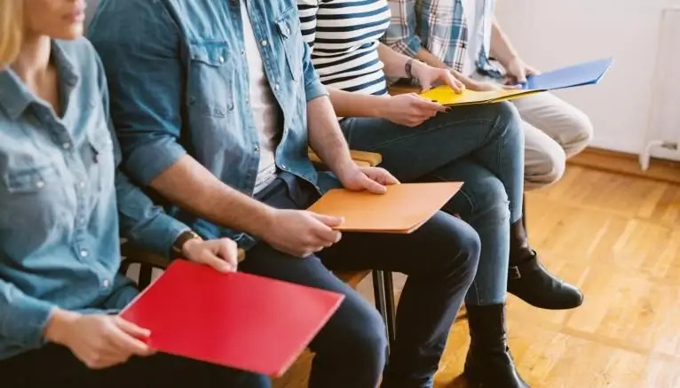 5 régions abritent 72% des actifs âgés de 15 ans et plus (HCP)
