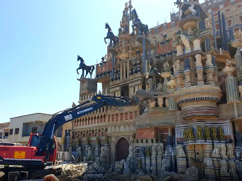 la célèbre «Villa Seboua» démolie malgré la controverse