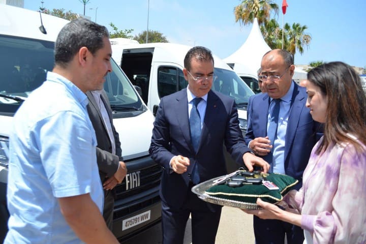Nouveaux bus pour améliorer les services de filtrage du sang dans la région d’Al Hoceima