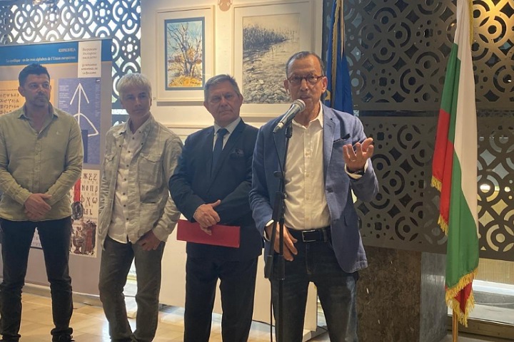 « Brothers of the Spirit in Water Colors » rassemble la créativité et la diplomatie culturelle à Rabat