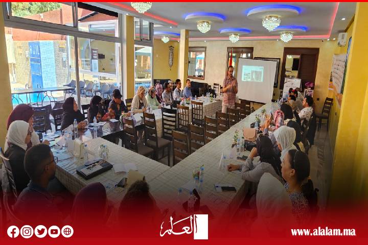 Al -Dakhna fait l’objet d’un cours de formation pour la branche de la Ligue marocaine pour l’éducation de base et la lutte contre l’analphabétisme en Azilal