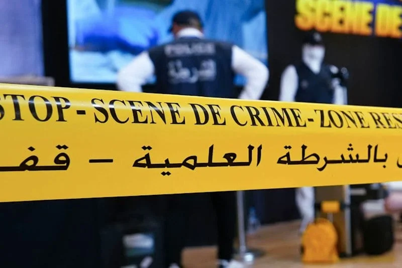 Un bulldozer exhume un crâne et des ossements humains