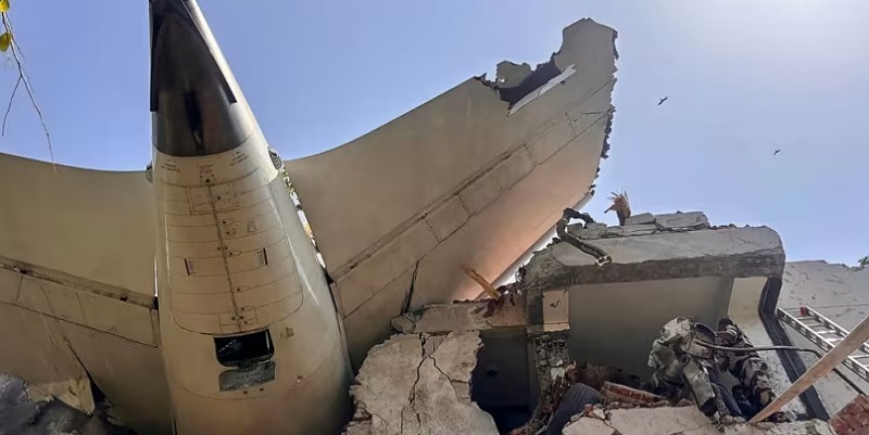 Inde : Crash d’un avion d’Air India avec 242 personnes à bord
