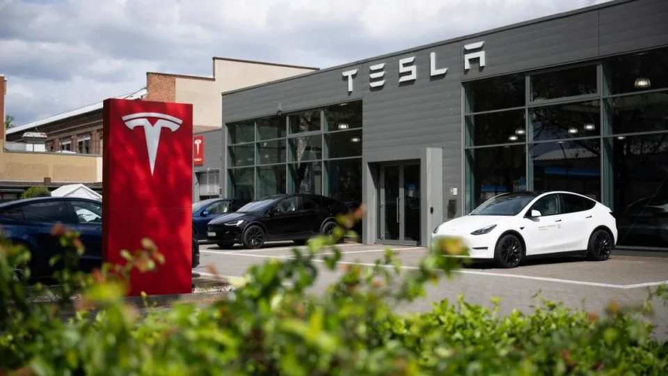 Tesla fait son entrée sur le marché national avec une filiale locale