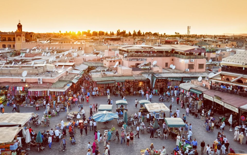 Les touristes britanniques privilégient de plus en plus le Maroc face à l’Europe