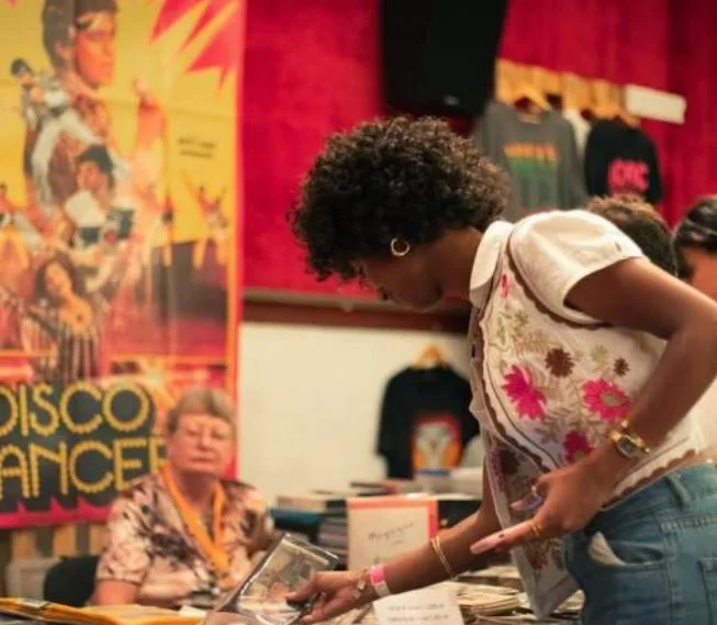 La Fondation Hiba organise le plus grand marché de disques vinyles et des biens culturels