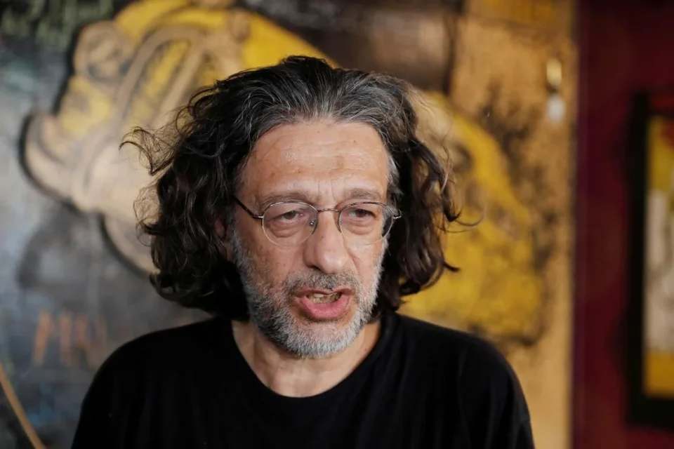 Arrestation d’un dessinateur satirique accusé de représenter le prophète Mohammed