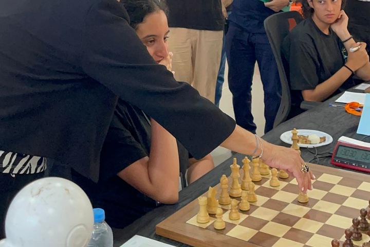 Un volcan vit sur le rythme du premier championnat national des équipes d’échecs pour les dames