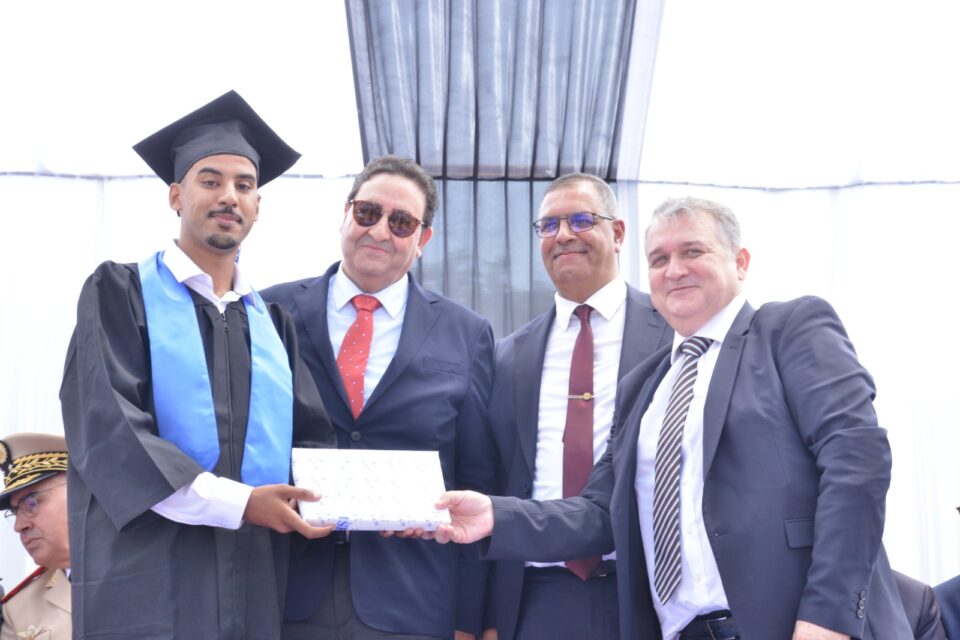 En marge de sa présidence de la cérémonie de remise des diplômes du 47e régiment des diplômés et diplômés de l’Institut supérieur pour les études maritimes à Casablanca