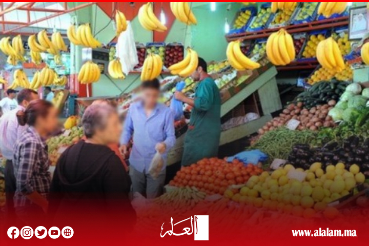 L’augmentation continue des prix des poissons, des légumes et des fruits augmente le poids des marocains