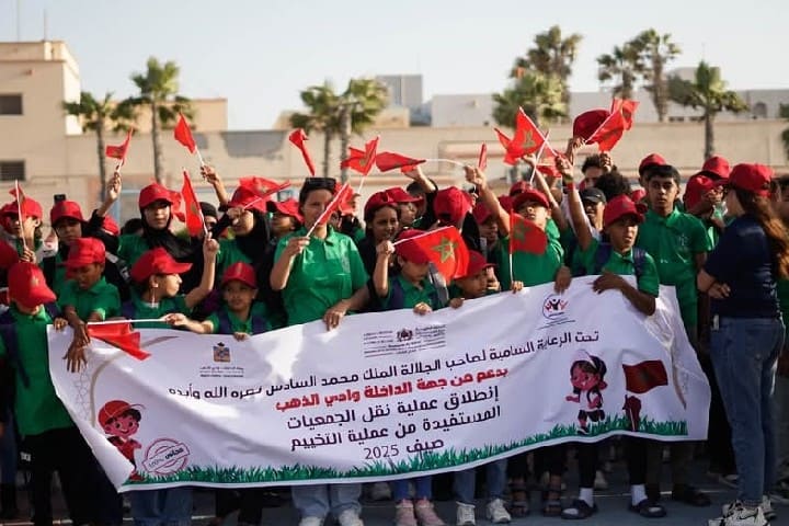 Le Dakhla Council Council permet à 945 enfants de participer aux camps d’été grâce à un programme complet de transport gratuit