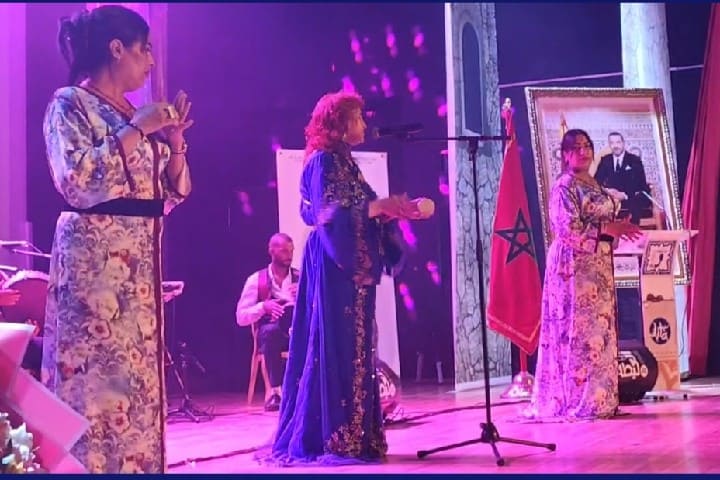 Une ouverture joyeuse pour le 23e Festival national