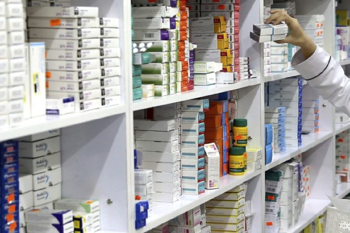 Un décret déterminant les prix des médicaments continue d’augmenter les réactions entre les professionnels et l’opinion publique