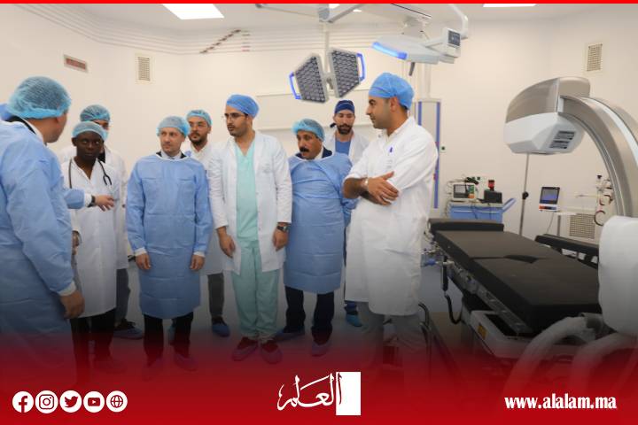 Le ministre de la Santé visite les installations du centre hospitalier régional pour changer