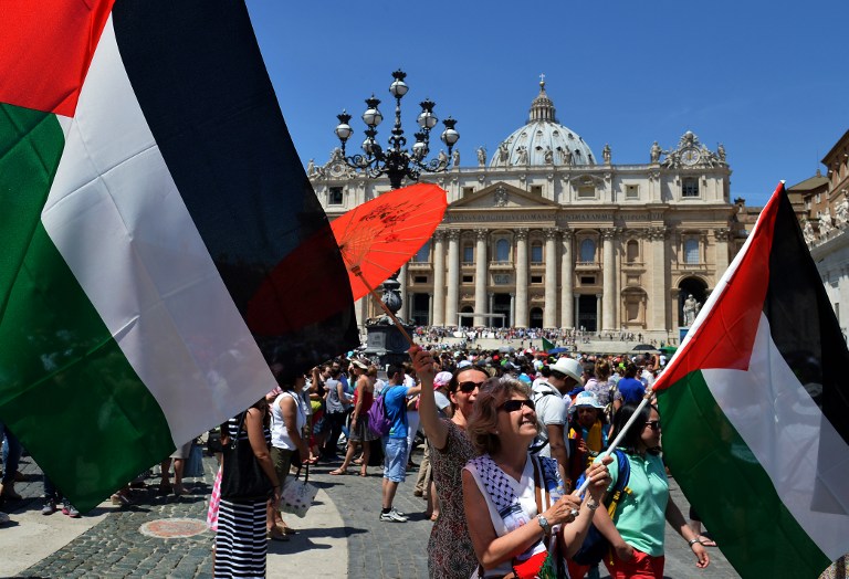 Pour la première fois, les cloches de l’Église d’Italie battent la solidarité avec Gaza: un cri chrétien contre le silence international