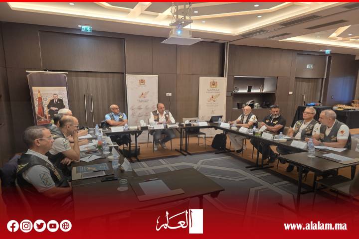 Établir le conseil d’administration du Royal Motorcycle Club