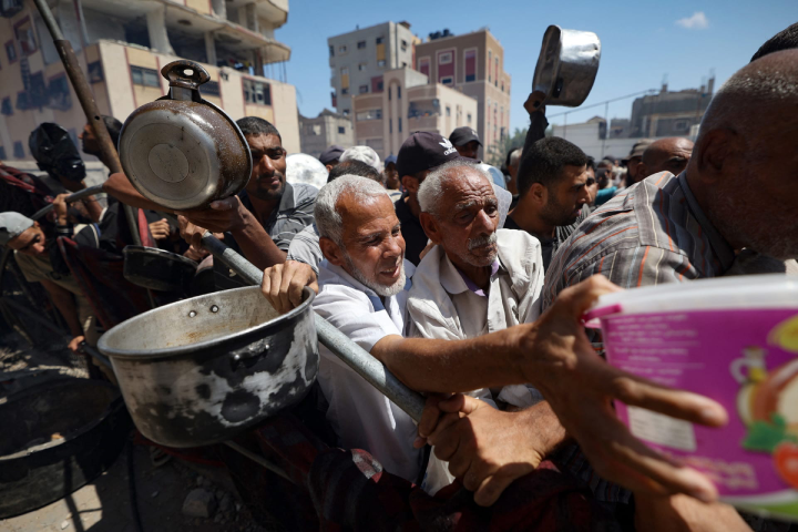 Entre les bombardements et la famine … la mort de morts plus palestiniens à Gaza