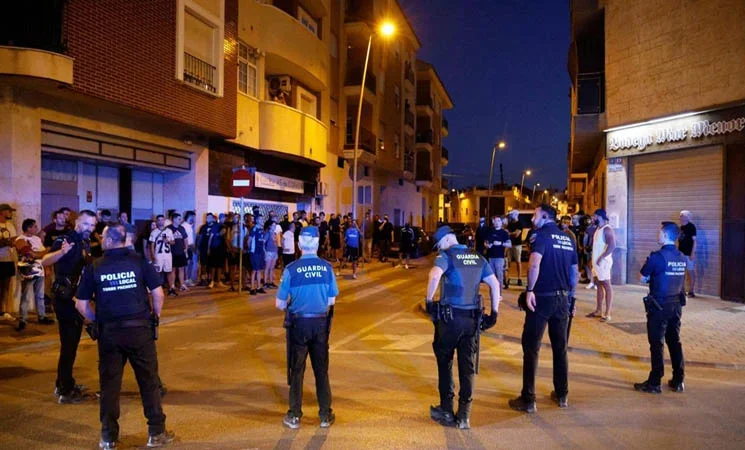 Pedro Sánchez et le Maroc condamnent le racisme et appellent au calme