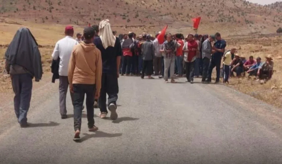 Après Aït Bouguemez, les villages d’Agoudi N’lkhir se lancent dans une marche contre l’isolement