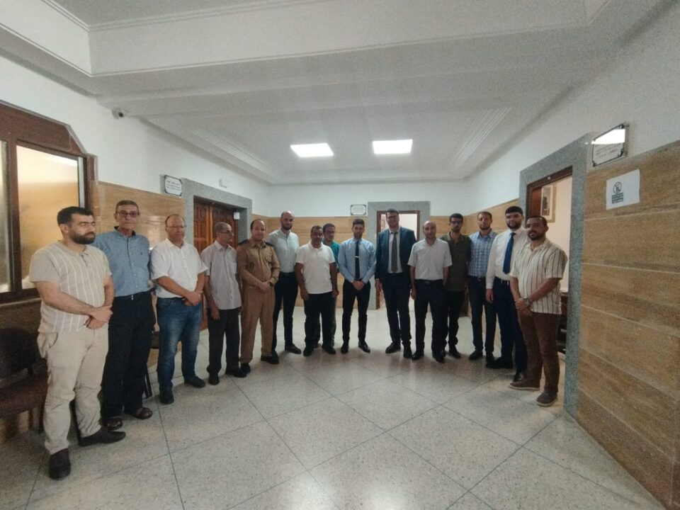 La Cour de première instance dans Al -Hoceima honore M. Khaled Al -Mansoori à l’occasion de son transfert à la Cour d’appel