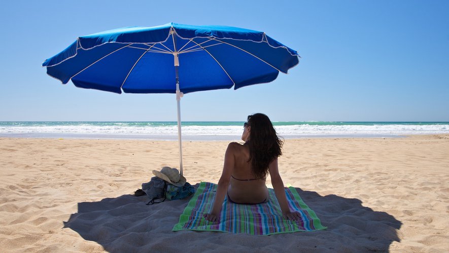 L’été des coûts élevés sur les plages marocaines
