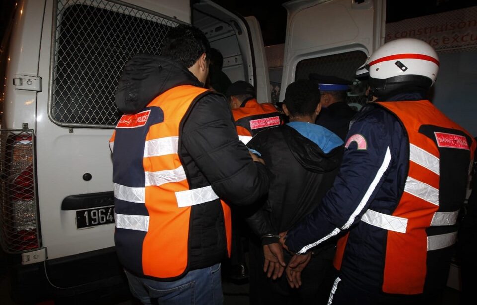 Un volcan. La police a renversé un suspect sérieux qui a effectué des vols de l’intérieur des agences de transfert d’argent
