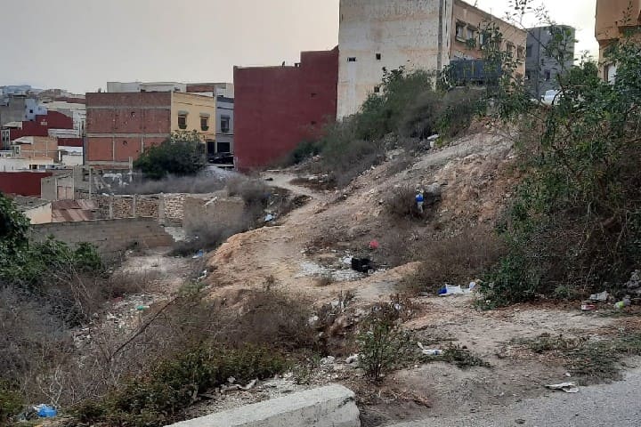 La population du quartier Barrio, Sidi Abed, se plaint de la détérioration de la situation et exige une intervention urgente