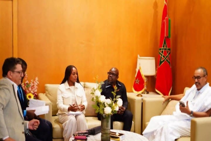 Dakhla reçoit le consul général de la République du Libéria dans le contexte du renforcement des partenariats africains