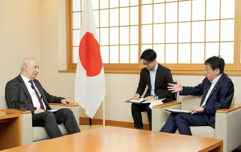 Pour barrer la route au Polisario, le Japon reçoit l’ambassadeur algérien