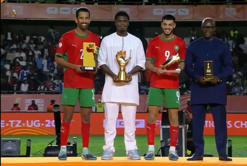 Mohamed Rabie Hrimat meilleur joueur, Oussama Lemlioui meilleur buteur