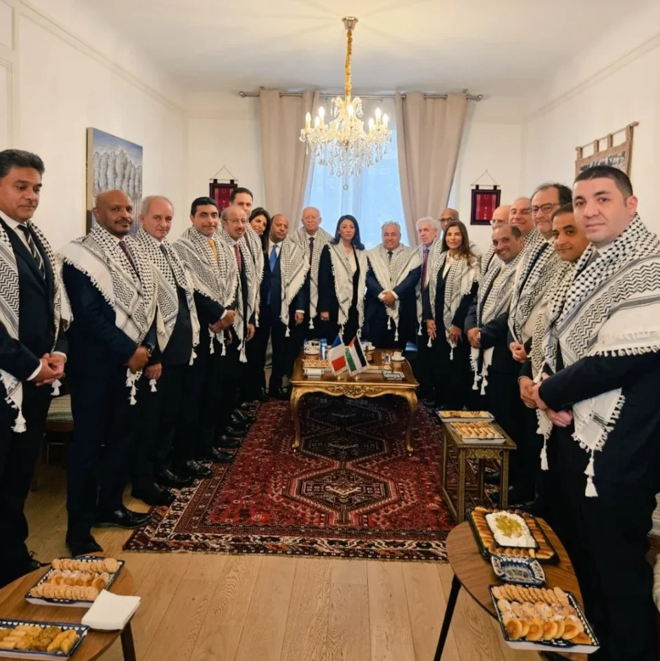 Samira Sitaïl et ses homologues arabes visitent la mission de Palestine à Paris