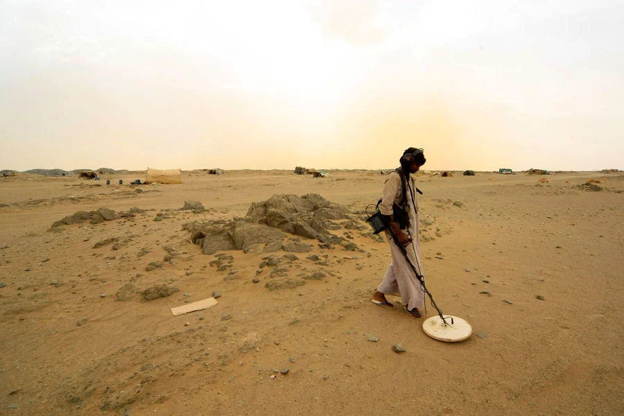 Des chercheurs d’or sahraouis dans la zone à l’Est du Mur des Sables