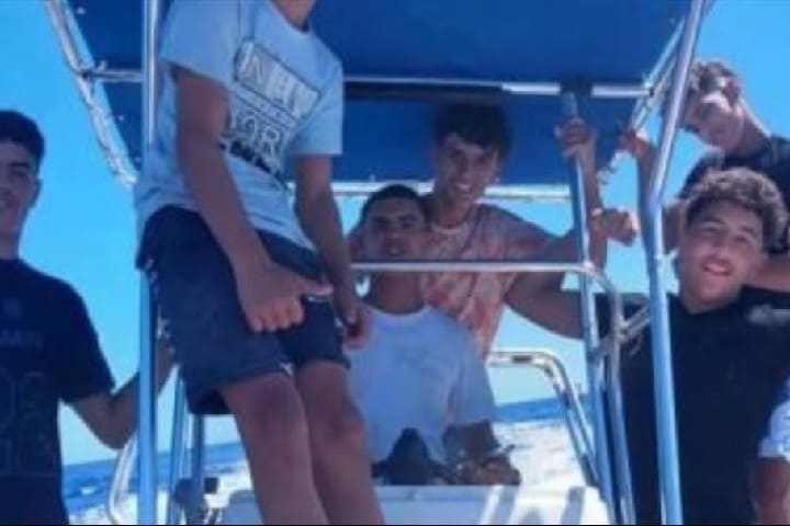 Sept adolescents algériens sont arrivés à l’île espagnole d’Ibiza depuis le port de Tamnvost à Alger.
