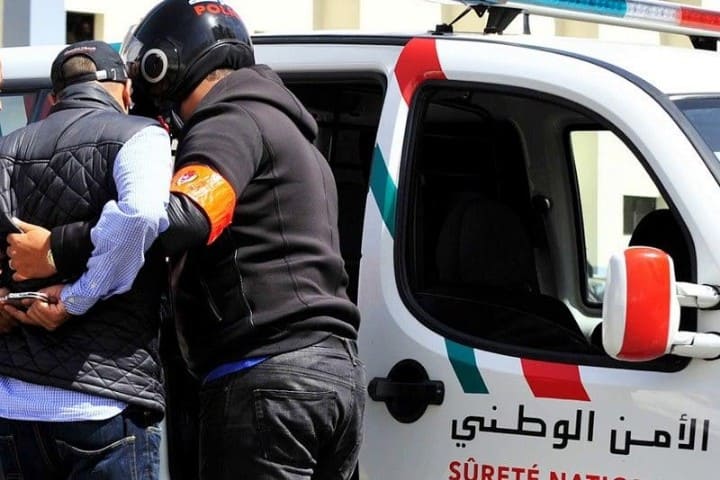 Un policier à Mekns tombe dans l’emprise de la justice pour l’extorsion et la corruption