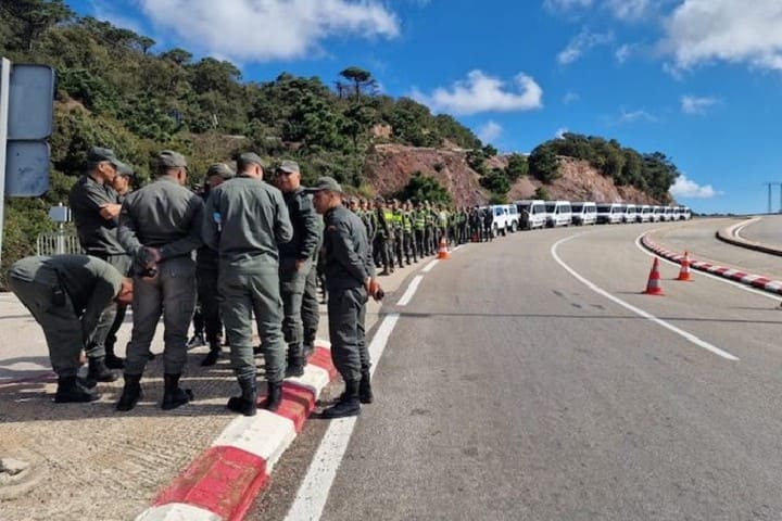 Renforcements de sécurité marocains sur la côte de Fnideq pour lutter contre les tentatives d’immigration illégales et les attaques répétées